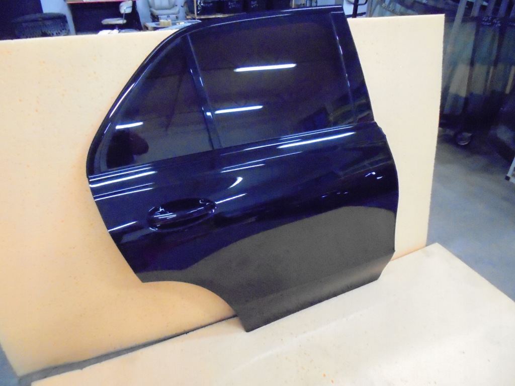 фото №1, Mercedes gle w167 дверь задние правое полный