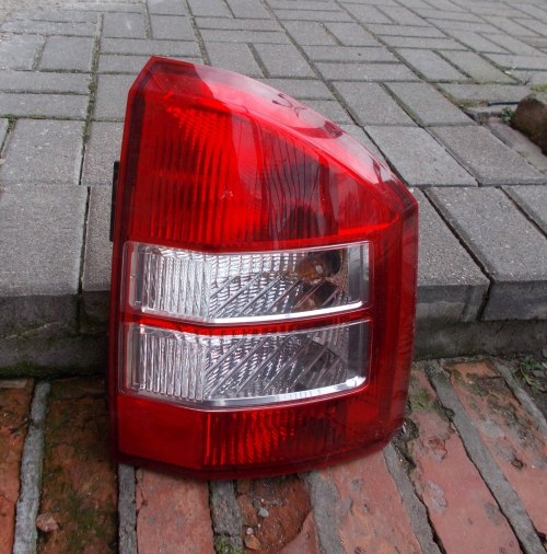 фото №1, Lexus is 06- права задня лампа оригінал