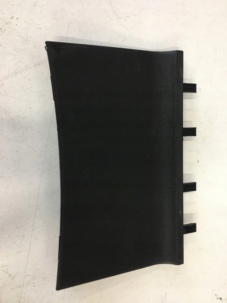 фото №1, Заглушка пепельницы перед audi a3 8p 8p0864147