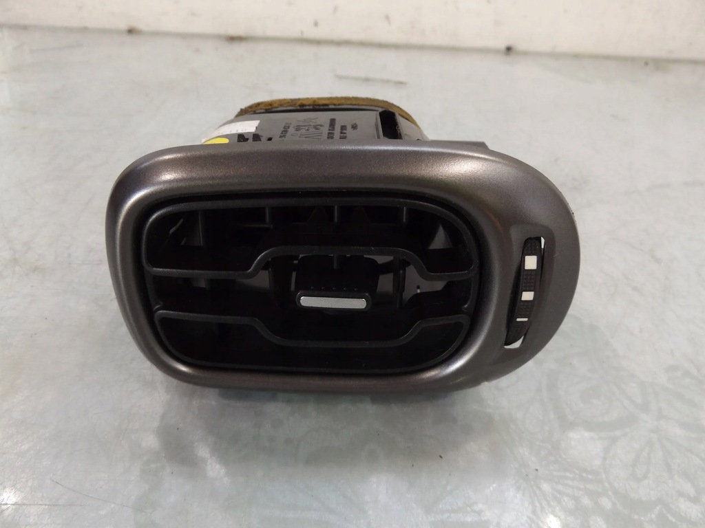 фото №1, C3 picasso решётка обдув правый перед