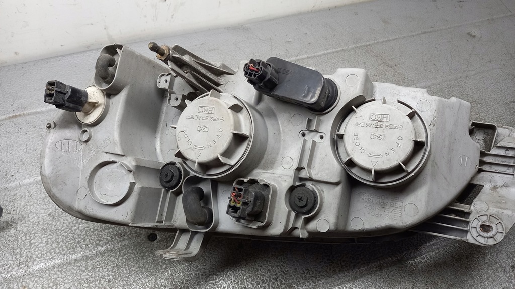 фото №7, Фара правый kia carnival ii 02r