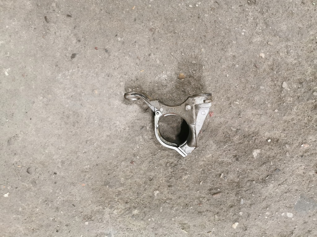 фото №1, Renault clio v dci кронштейн підпора піввісь 397747134r