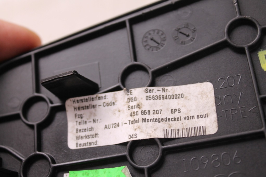 фото №3, Audi r8 4s 16r- заглушка панели 4s0858207 6ps