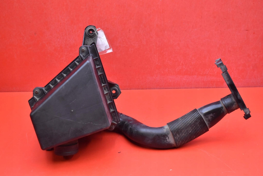 фото №6, Корпус фильтра воздуха 6y0129620 vw polo 5 v 6r 1.2 12v 70 km 09-15