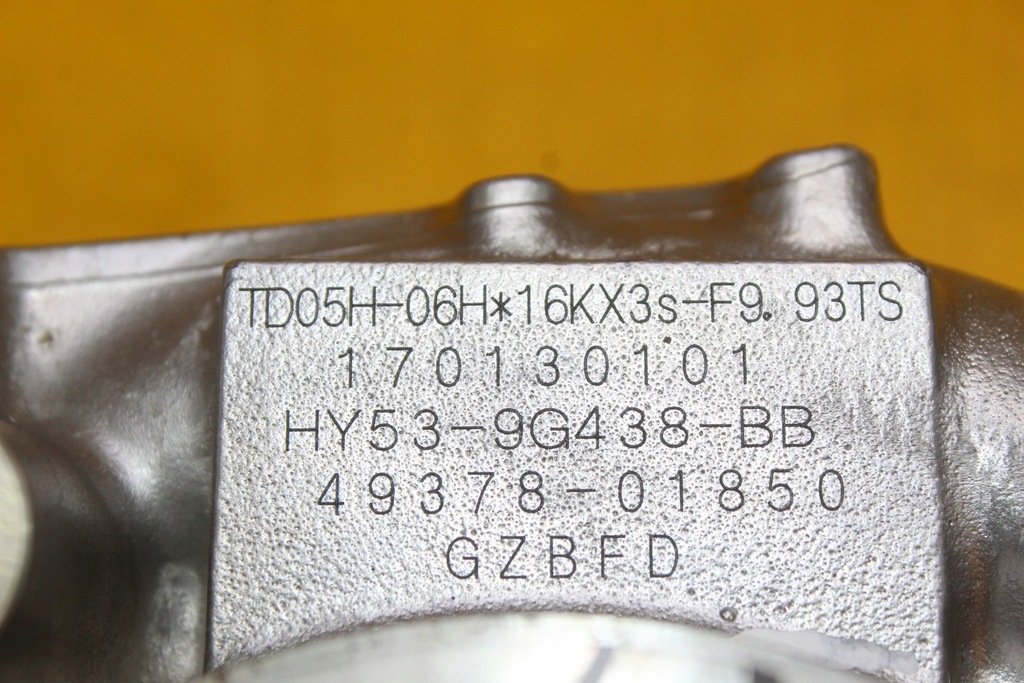 фото №10, Корпус турбины правый aston martin 5.2 b v12 tvin turbo db11 hy53-9g438-bb