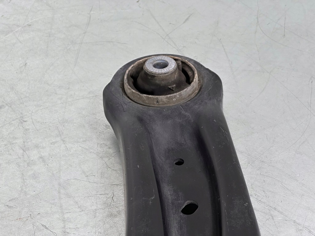 фото №10, Volkswagen passat b8 2016 перед правая нижний рычаг передний 3q0407152e