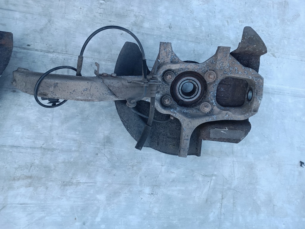 фото №3, Alfa romeo 159 2.2 jts поворотный кулак правая левая