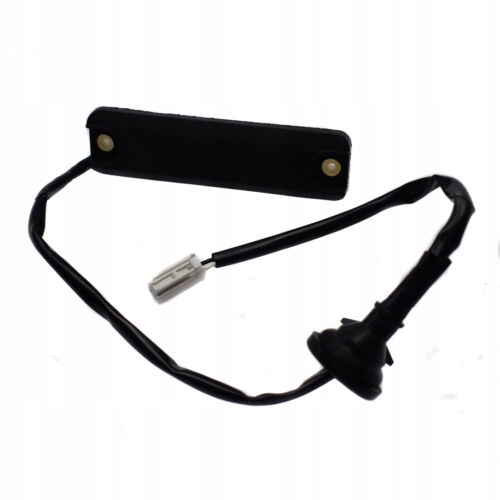 фото №1, Кнопка крышки багажника toyota avensis t25