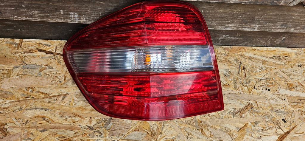 фото №1, Mercedes-benz ml 164 лампа задняя левая оригинал