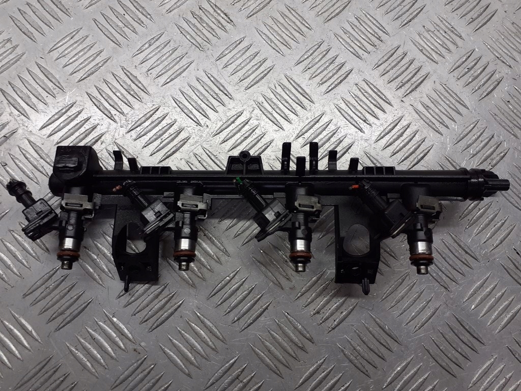 фото №1, Молдинг впрыскная renault clio iii 8200367230