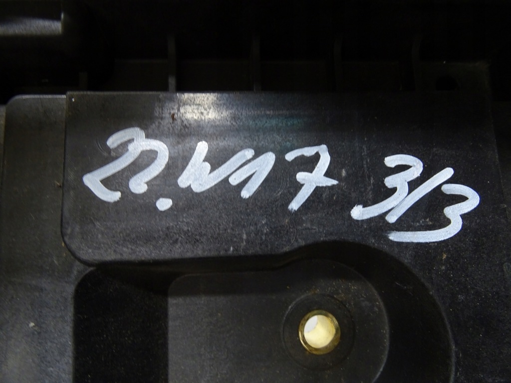 Корпус акумулятор 1k0915333h superb 2 a3 8p golf vi scirocco leon 2 Ціна