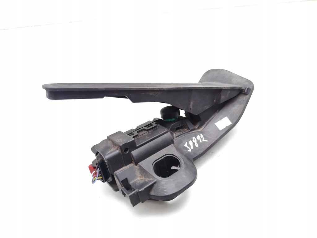 фото №11, Vw scirocco педаль газу / прискорення 2.0 tsi бензин 155kw 210 hp 2011