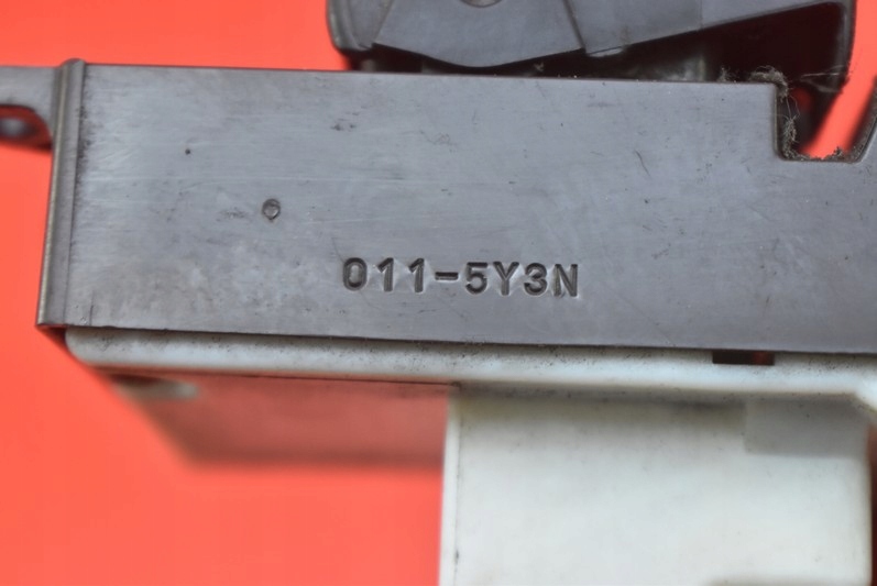 фото №8, Панель управление окон eu toyota yaris 1 i 3d 04r