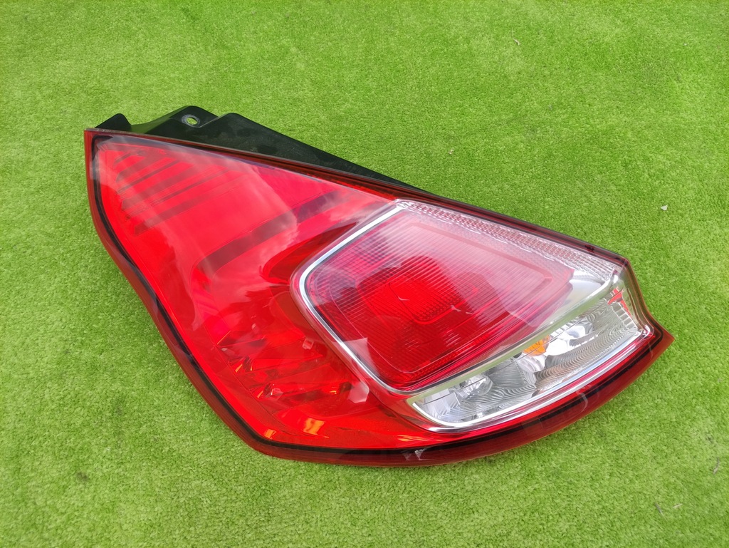 фото №1, Ford fiesta mk7 лампа левая задняя задняя