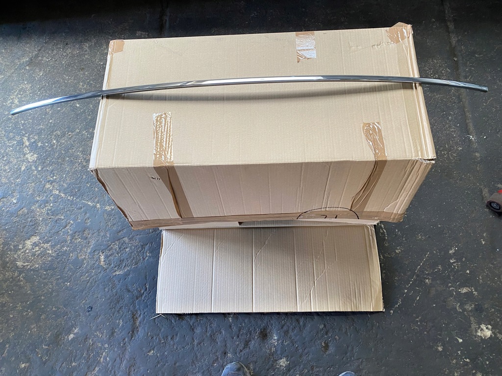 фото №1, Audi a6 c8 sedan молдинг накладка крышки хром idealna