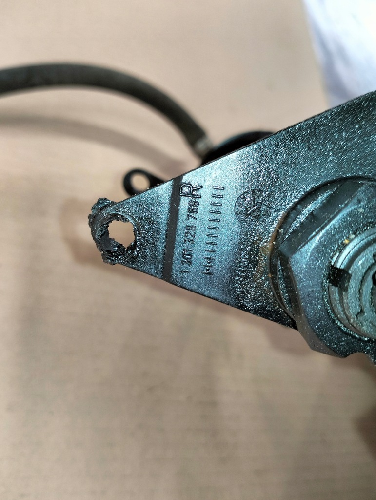 фото №7, Омыватель + заглушка лампы бампера audi tt 8n 98-06 8n0955102 правый