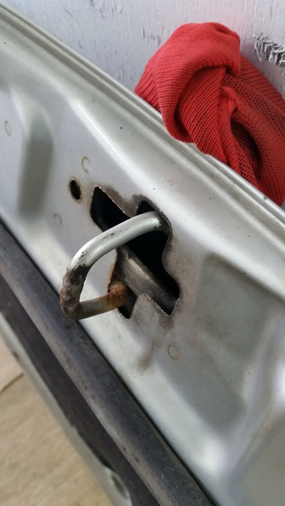 фото №5, Капот toyota corolla verso