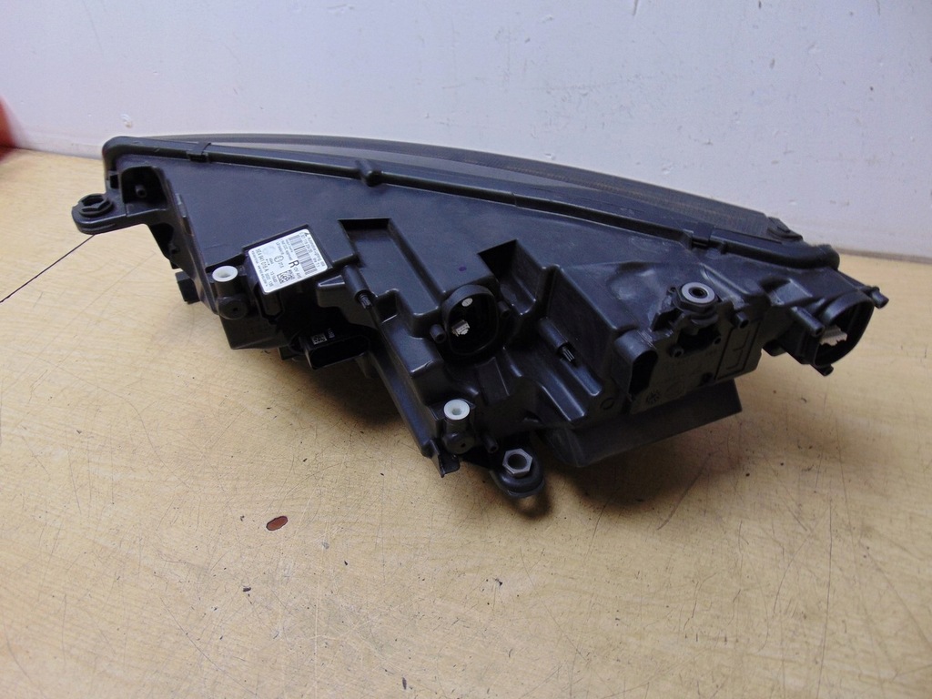 фото №10, Лампа правая перед skoda octavia iv europa