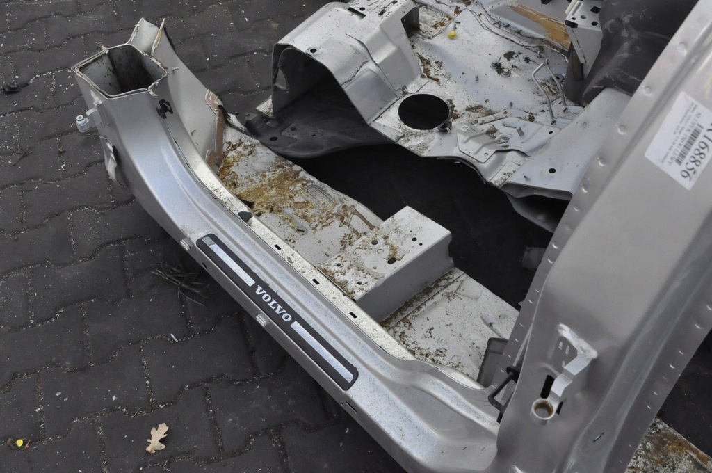 фото №8, Volvo v70 iii блок двигуна поріг лівий