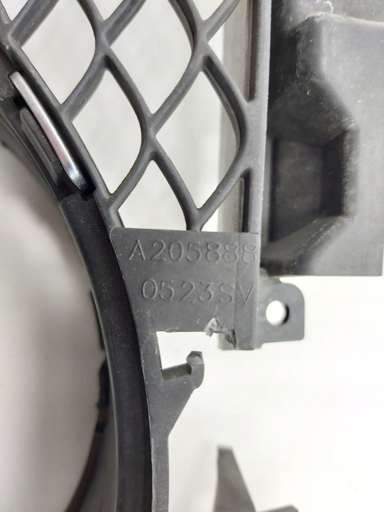 фото №9, Mercedes-benz оригинальный номер a2058880523 решётка радиатора решётка радиатора камера
