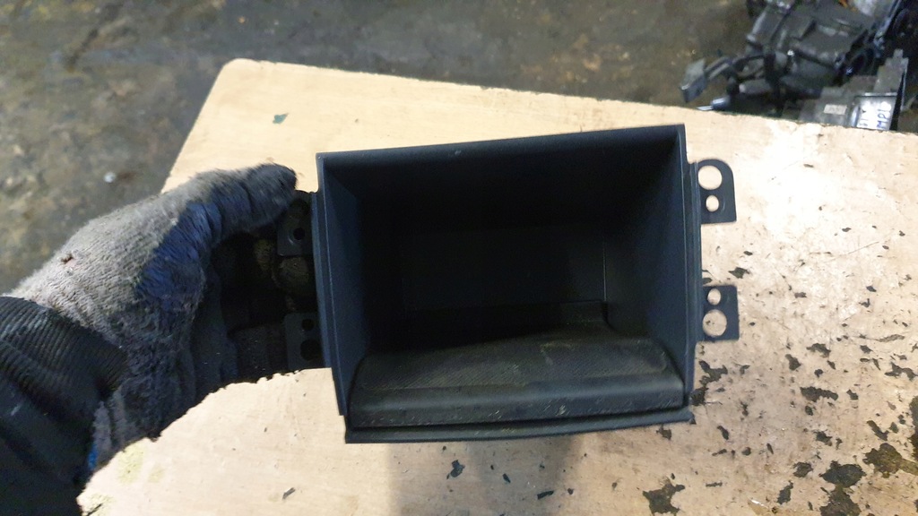 фото №1, Suzuki swift mk6 бардачок полиця