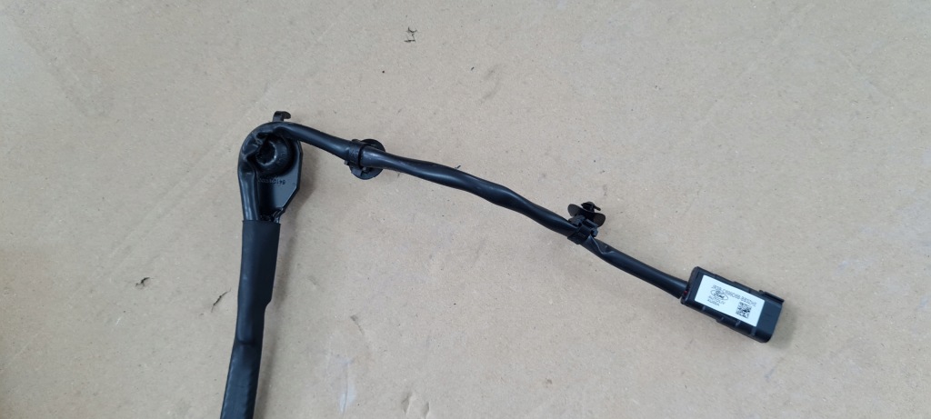 Mustang vi рестайлинг  gt клипса поперечина правая правый  перед jr3b-c699d68-bb Недорого