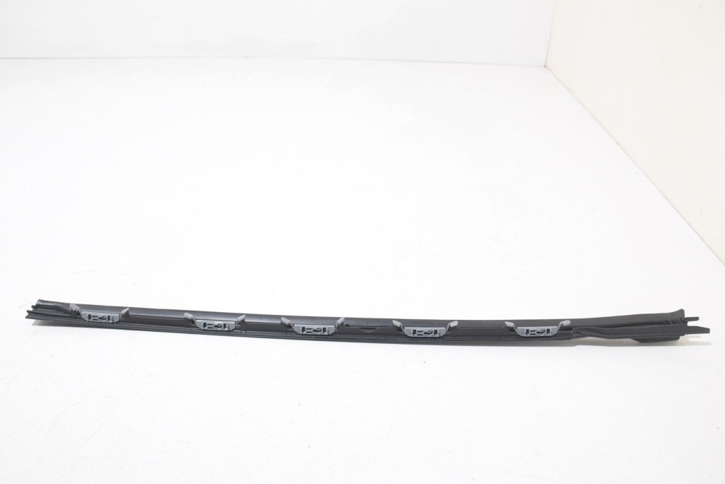 фото №7, Bmw x7 g07 левая молдинг стекло лобовое передней 475 black sapphire металлик