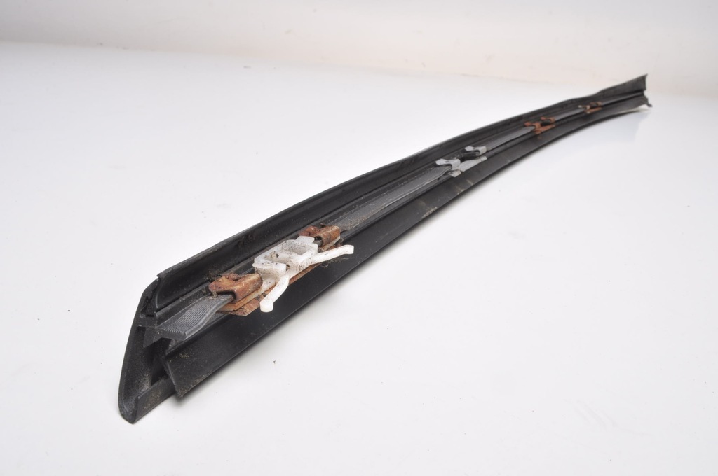 фото №10, Volvo xc70 ii молдинг скло підвіконна передня ліва 30753552