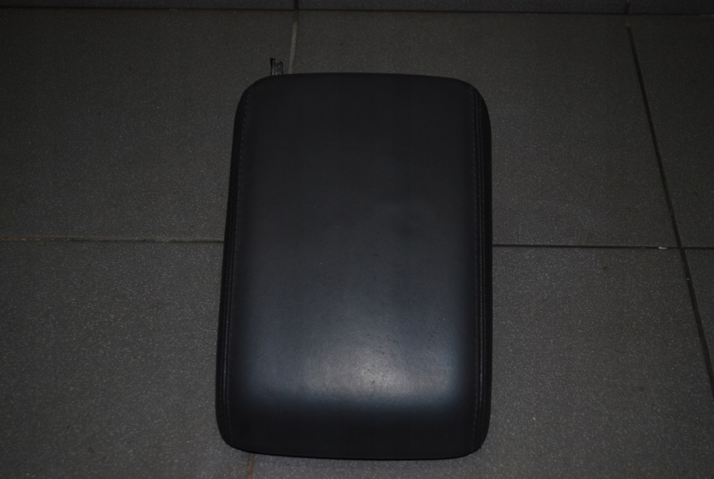 фото №1, Підлокітник перед audi a5 sportback soul шкіра