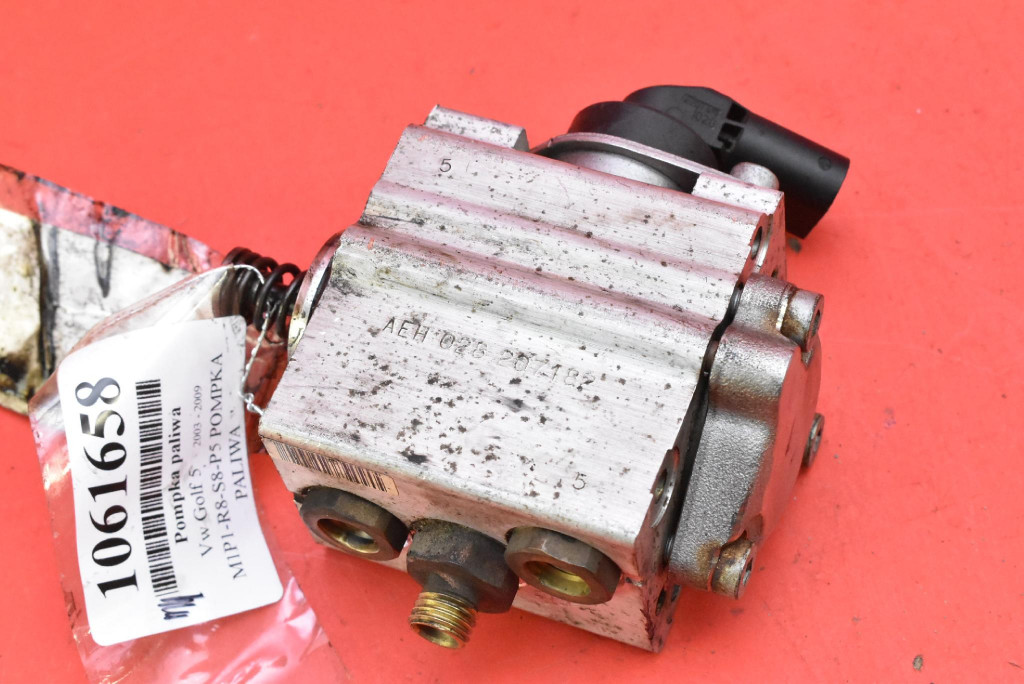 Помпа насос wysokiego тиску пального 03c127025l vw golf 5 v 1.4 fsi 90km в Україні