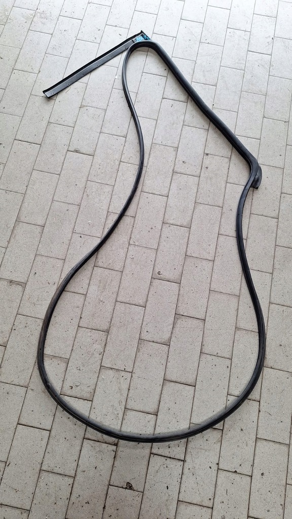 фото №1, Прокладка дверь задняя правый navara iv d23 np300