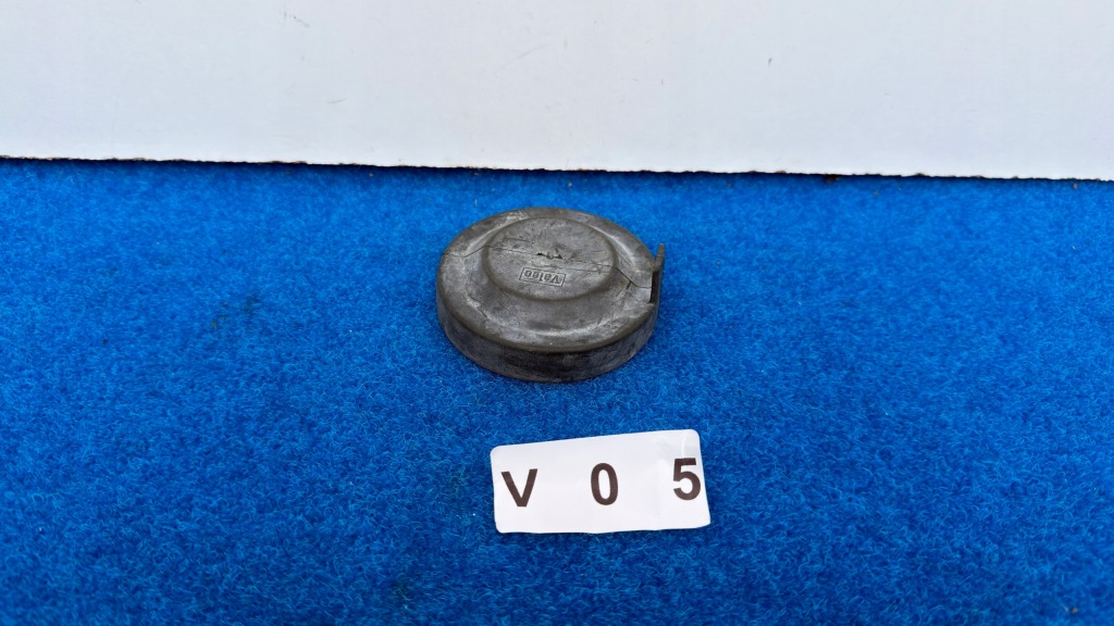 Купити Заглушка кришка ліхтарі  citroen c4 vw golf fiat punto renault 89004031 v05