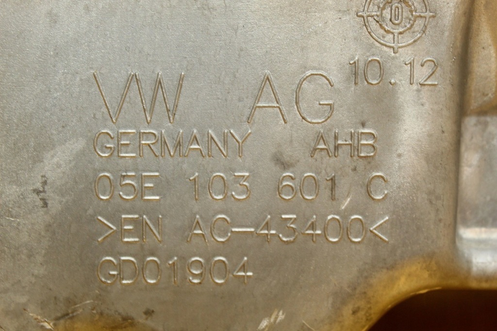 Поддон масляная seat leon 3 audi vw skoda 1.5 tfsi dpc 05e103601c Оригинал