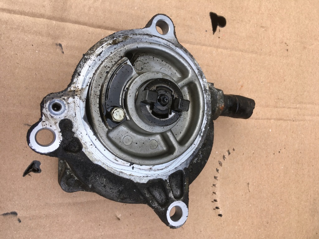 фото №1, Насос вакуум subaru legacy iv outback forester 2.0 d