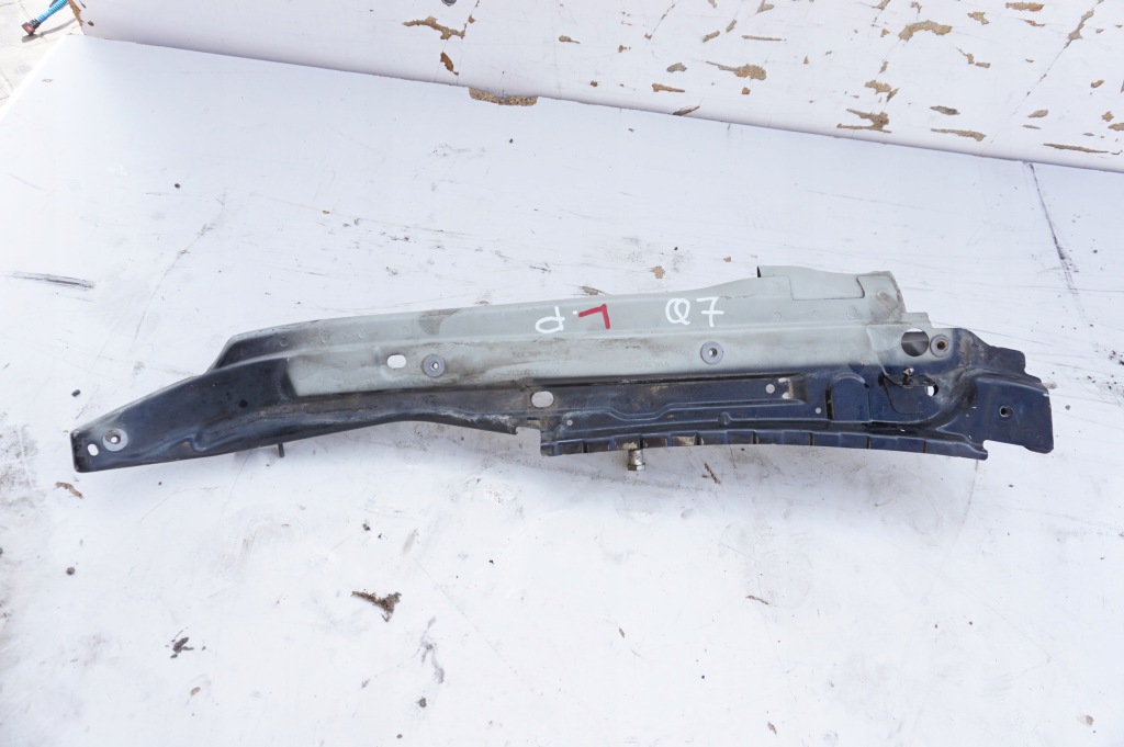фото №1, Кронштейн крыла левый перед audi q7 4l
