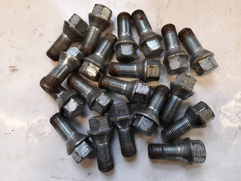 Купити Болт болти do kół 17 volkswagen touran 1 i