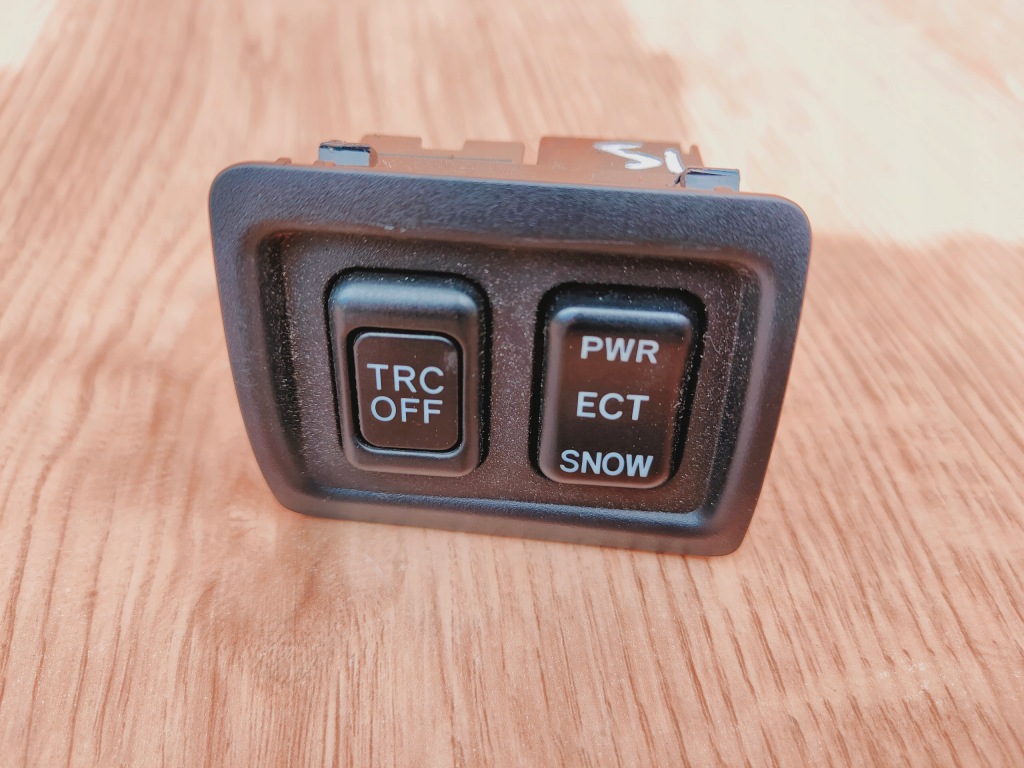 фото №1, Lexus is 220 250 кнопка trc pwr snow