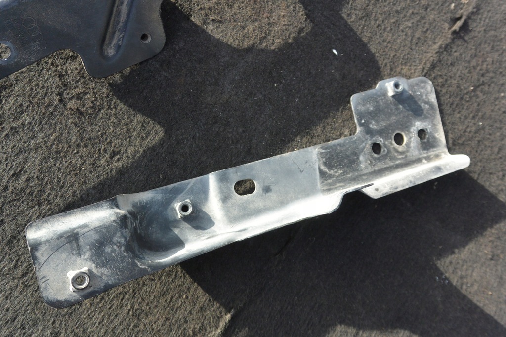 фото №5, Кронштейн фильтра воздуха kpl audi q7 4l