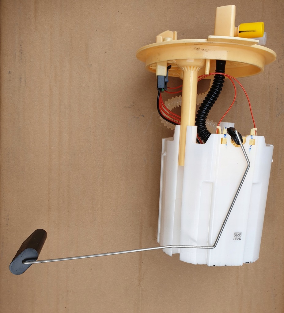 Купити Mercedes sprinter 910 907 насос пального дизель