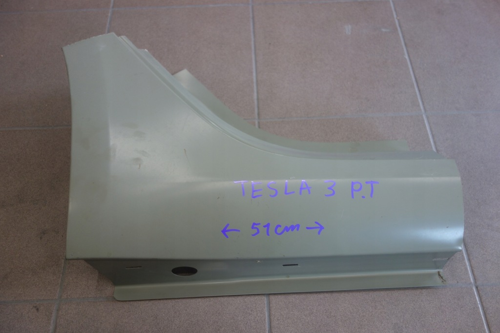 Купити Tesla model 3 поріг стійку  правий задні