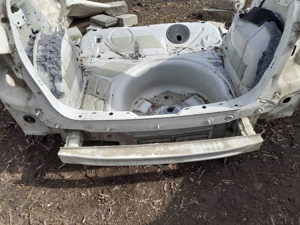 фото №1, Pas стена пол задняя skoda fabia iii hb 14-21