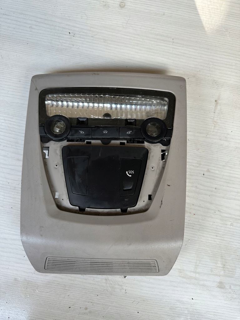 фото №1, Bmw f10 f11 лампа внутренняя потолочный светлая sos