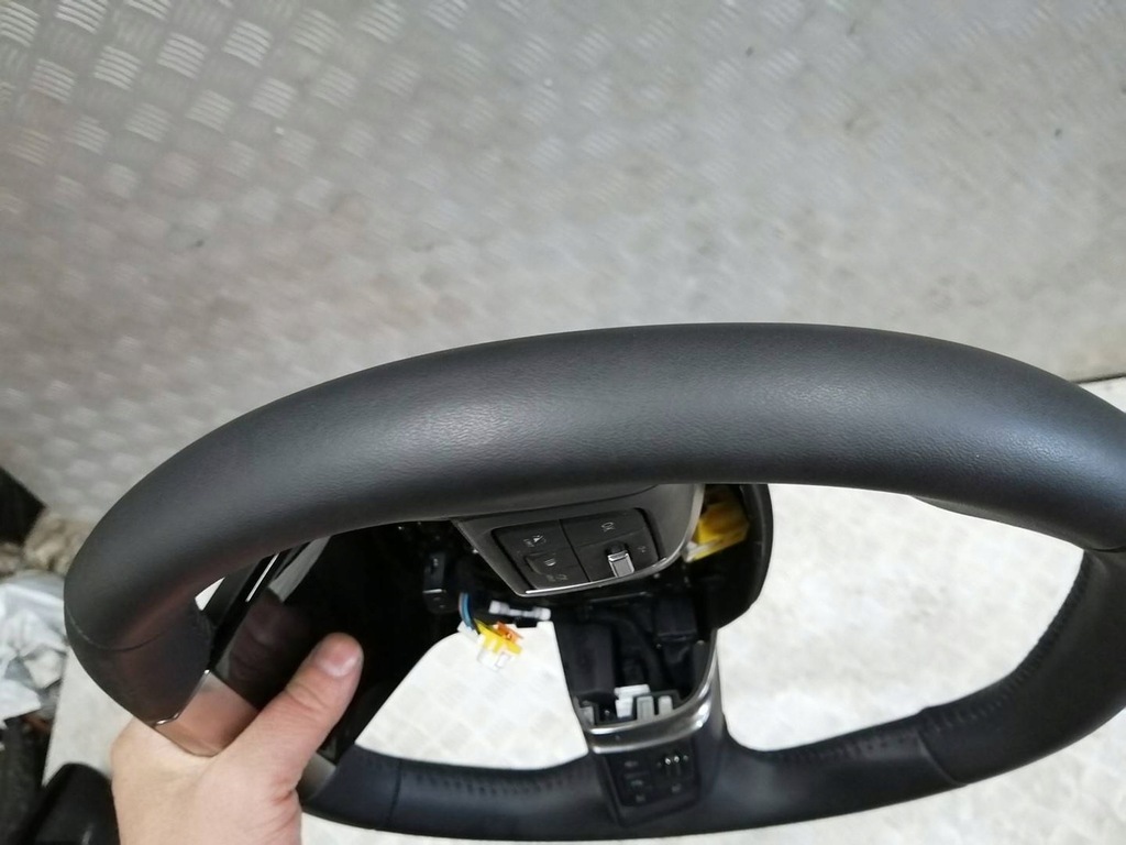 фото №8, Kierownkierownica кожаный citroen c4 iii c4 x