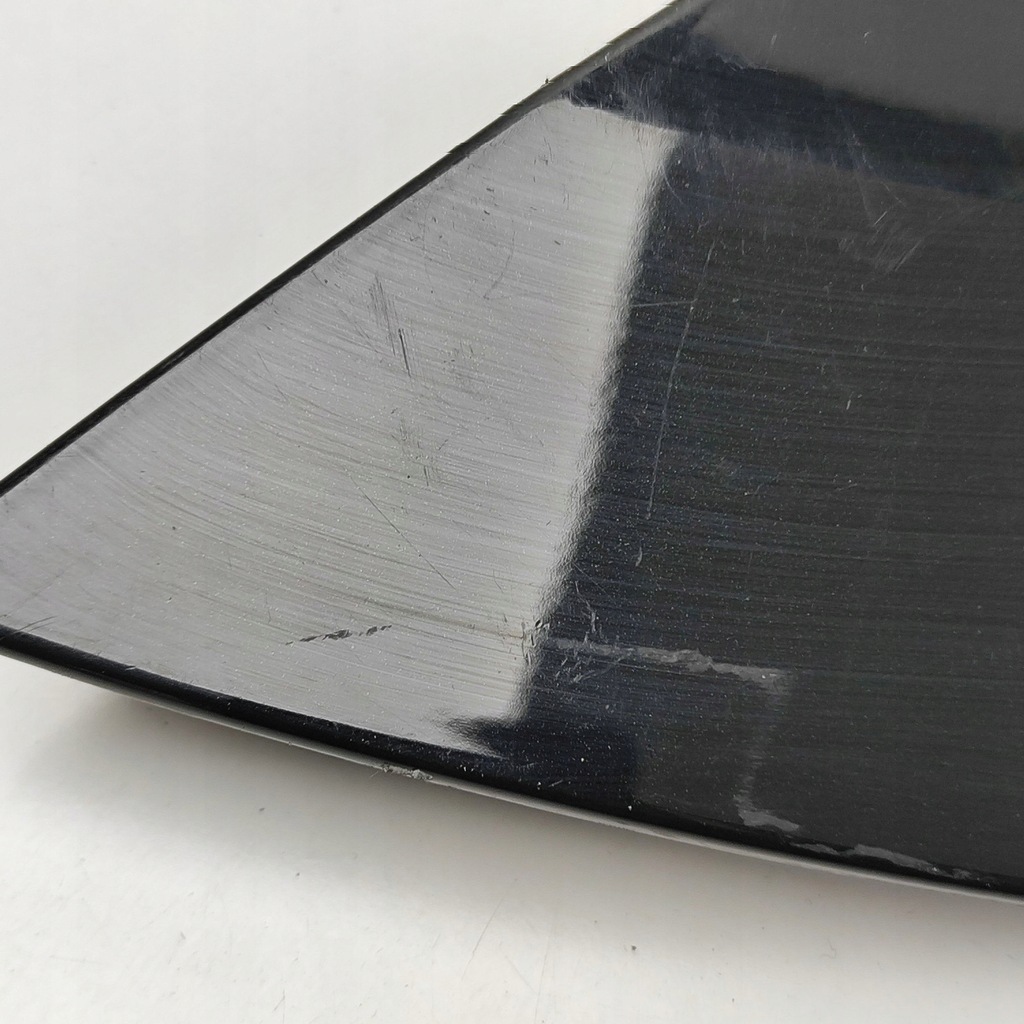 фото №8, Audi q8 2023 ліва сторона молдинг крила заднього