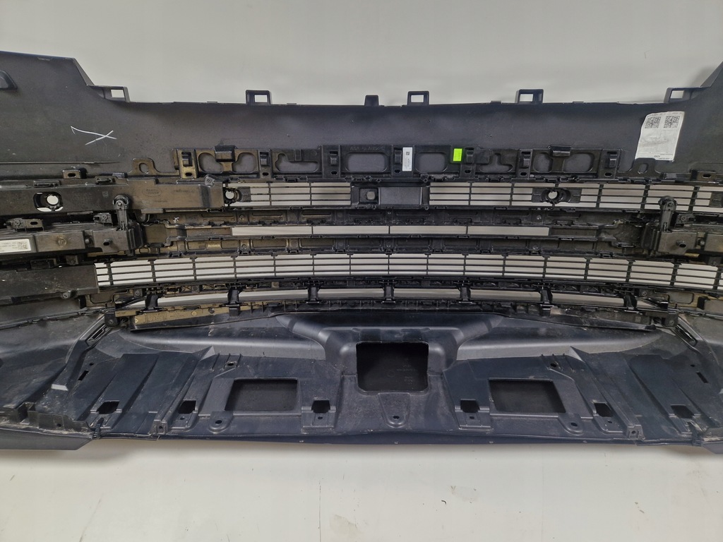 фото №12, Land rover vogue l460 бампер передній перед решітка led m8e2-17e792-a