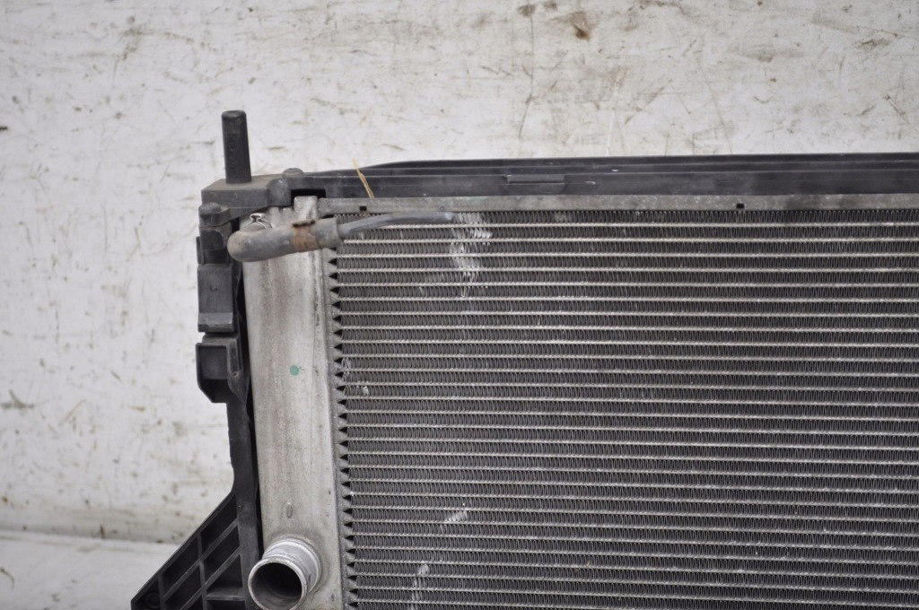 Volvo v40 2 радиатор воды 1 кондиционера 4n5h-19710-af 3m51-8005-db Доставка