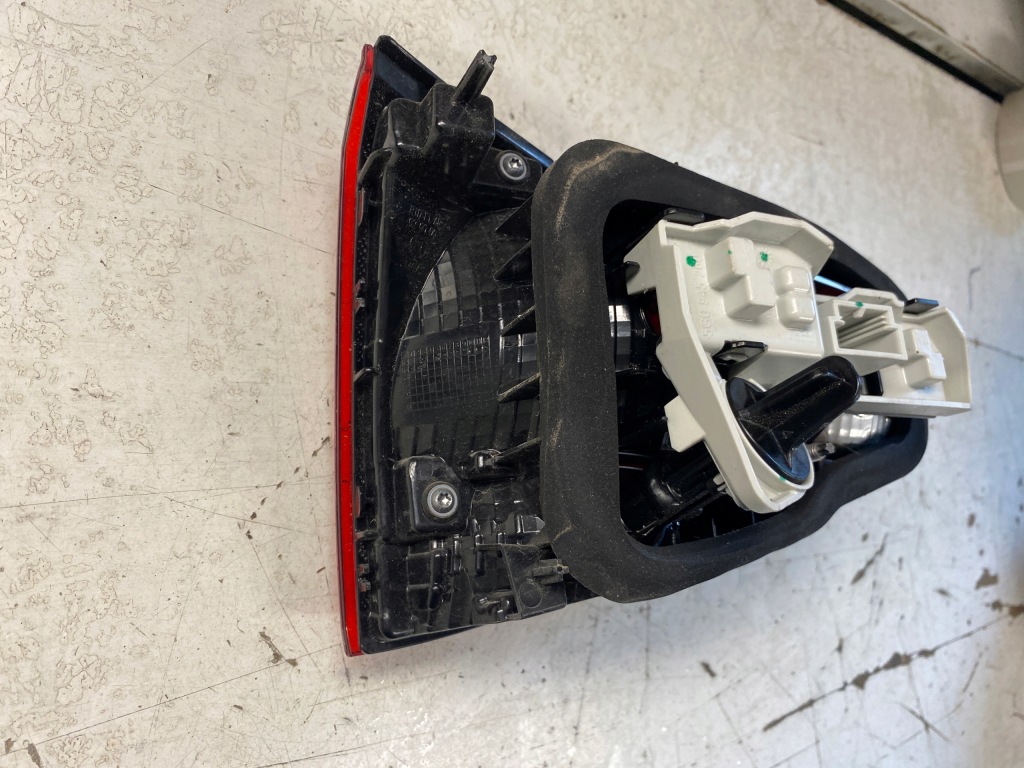 фото №9, Vw golf vii лампа правый задняя w крышка 5g0945094t