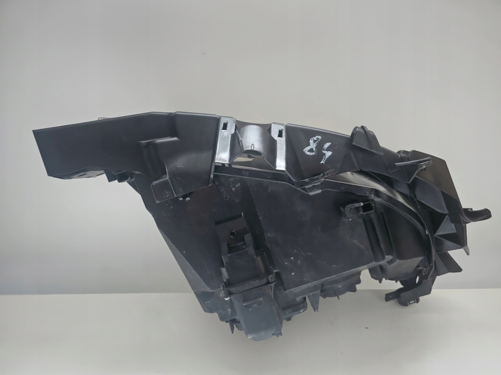 Лампа левая передняя bmw seria 3 e90 e91 lift 631172025819 направляющая Оригинал