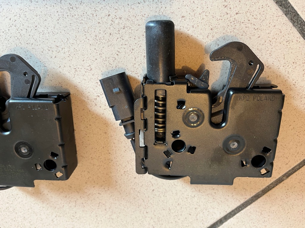 фото №8, Skoda superb iii 3 3v0 замок капот засов