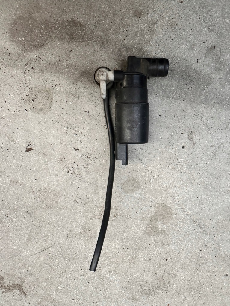 фото №1, Помпа распылителя стекло лобовое renault 8200031805....